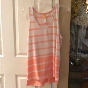 Lucy racer back top Size Large NWOT